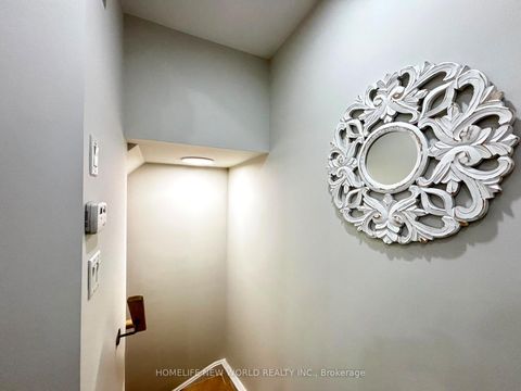 Photo 15 at 45 - 19 Eldora Avenue, Newtonbrook West, Toronto