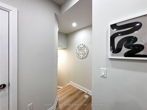 Photo 16 at 45 - 19 Eldora Avenue, Newtonbrook West, Toronto