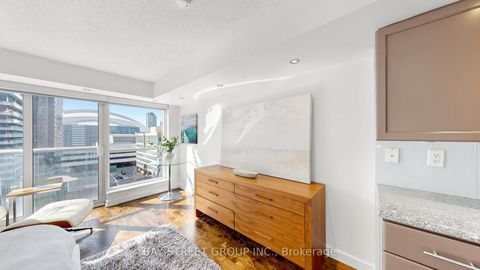 Photo 4 at 1134 - 250 Wellington Street W, Waterfront Communities C1, Toronto