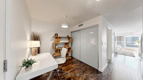 Photo 13 at 1134 - 250 Wellington Street W, Waterfront Communities C1, Toronto