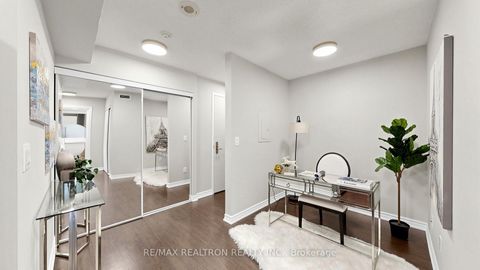 Photo 8 at 1212 - 761 Bay Street, Bay Street Corridor, Toronto