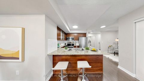 Photo 11 at 1212 - 761 Bay Street, Bay Street Corridor, Toronto