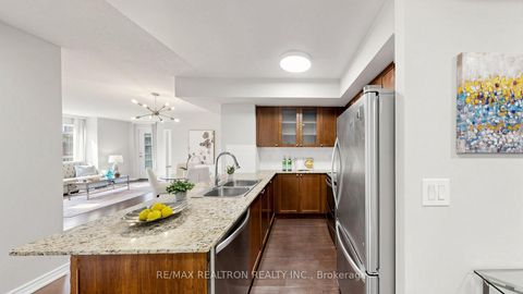 Photo 13 at 1212 - 761 Bay Street, Bay Street Corridor, Toronto