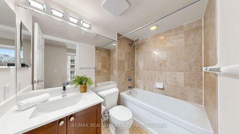 Photo 18 at 1212 - 761 Bay Street, Bay Street Corridor, Toronto