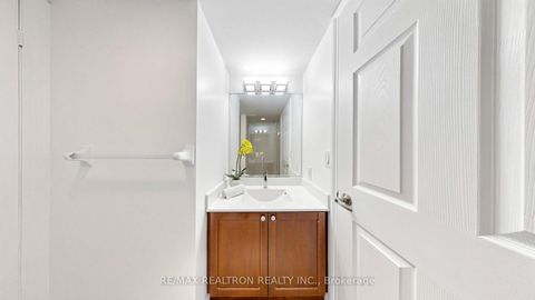 Photo 22 at 1212 - 761 Bay Street, Bay Street Corridor, Toronto