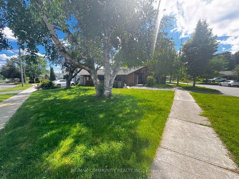 Photo 16 at 36 Benprice Court, Woburn, Toronto