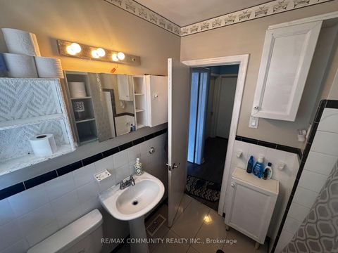 Photo 32 at 36 Benprice Court, Woburn, Toronto
