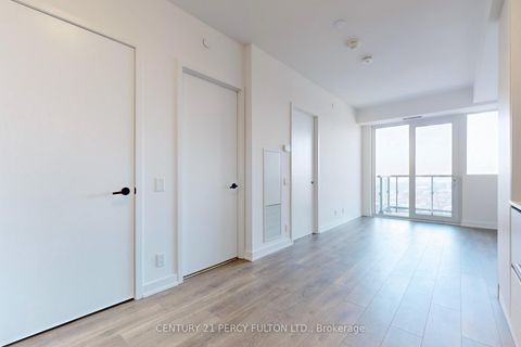 Photo 3 at 4712 - 108 Peter Street, Waterfront Communities C1, Toronto