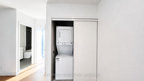 Photo 20 at 517 - 33 Helendale Avenue, Eglinton, Toronto