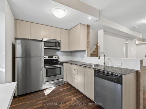 Photo 3 at 108 - 400 Hopewell Avenue, Belgravia, Toronto