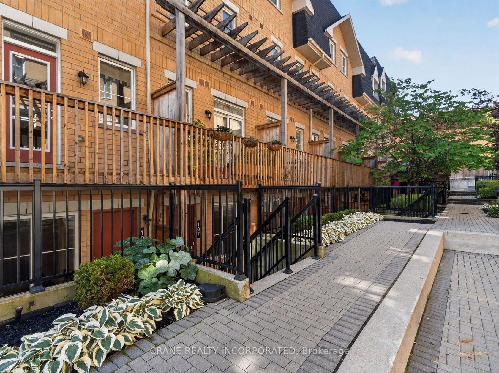 108 - 400 Hopewell Avenue, Belgravia, Toronto photo number 2