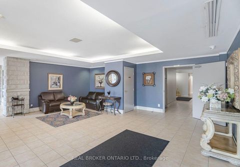 Photo 6 at 314 - 2504 Rutherford Road, Maple, Vaughan