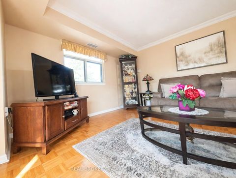Photo 16 at 314 - 2504 Rutherford Road, Maple, Vaughan