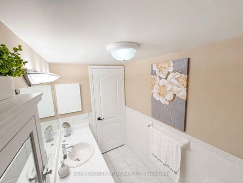 Photo 24 at 314 - 2504 Rutherford Road, Maple, Vaughan