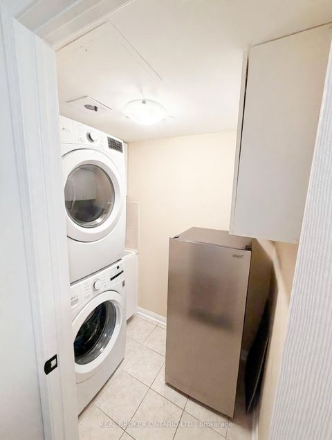Photo 25 at 314 - 2504 Rutherford Road, Maple, Vaughan