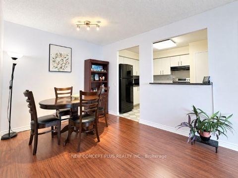 Photo 4 at 506 - 91 Townsgate Drive, Yorkhill, Vaughan