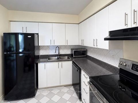 Photo 5 at 506 - 91 Townsgate Drive, Yorkhill, Vaughan