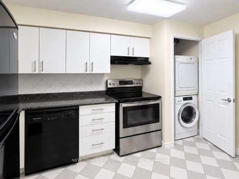 Photo 6 at 506 - 91 Townsgate Drive, Yorkhill, Vaughan