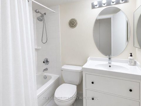 Photo 7 at 506 - 91 Townsgate Drive, Yorkhill, Vaughan