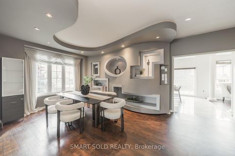 Photo 5 at 16 Courtney Crescent, Jefferson, Richmond Hill
