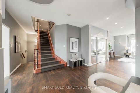 Photo 7 at 16 Courtney Crescent, Jefferson, Richmond Hill