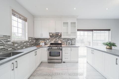 Photo 13 at 16 Courtney Crescent, Jefferson, Richmond Hill