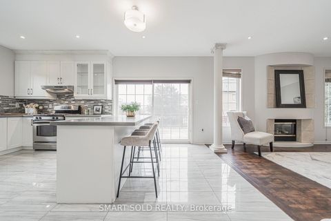 Photo 14 at 16 Courtney Crescent, Jefferson, Richmond Hill