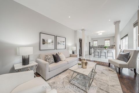 Photo 16 at 16 Courtney Crescent, Jefferson, Richmond Hill