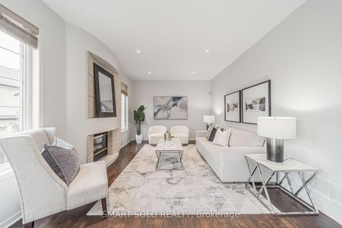 Photo 17 at 16 Courtney Crescent, Jefferson, Richmond Hill