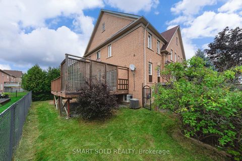 Photo 36 at 16 Courtney Crescent, Jefferson, Richmond Hill