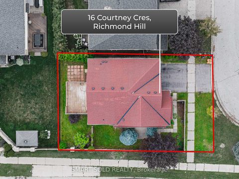 Photo 38 at 16 Courtney Crescent, Jefferson, Richmond Hill