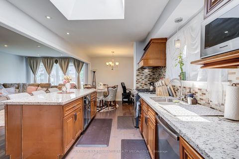 Photo 4 at 5 Hallow Crescent, Kipling, Toronto