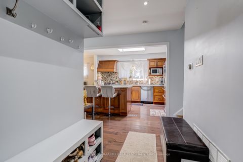 Photo 9 at 5 Hallow Crescent, Kipling, Toronto
