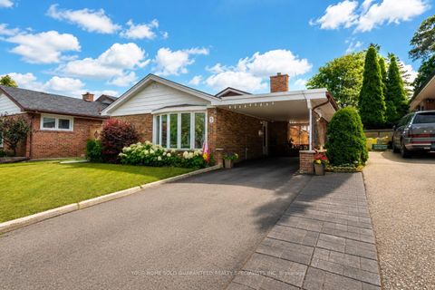 Photo 29 at 5 Hallow Crescent, Kipling, Toronto