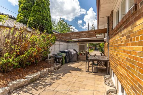 Photo 33 at 5 Hallow Crescent, Kipling, Toronto