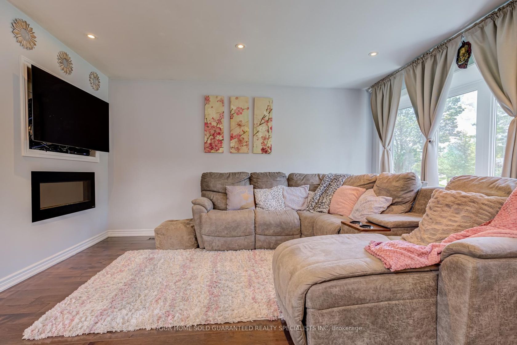 5 Hallow Crescent, Kipling, Toronto photo 3