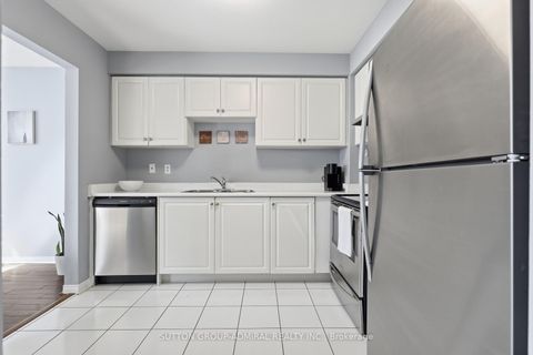 Photo 12 at 96 Islay Crescent, Maple, Vaughan