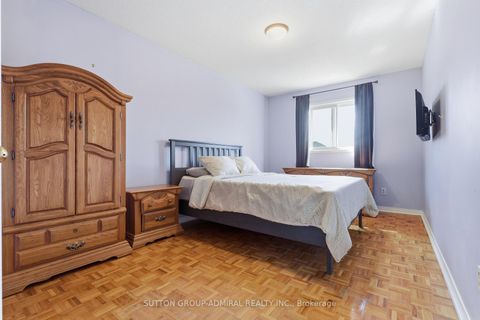 Photo 15 at 96 Islay Crescent, Maple, Vaughan