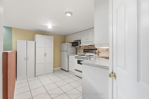 Photo 22 at 96 Islay Crescent, Maple, Vaughan