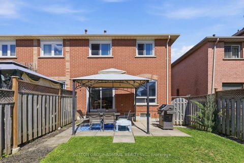 Photo 25 at 96 Islay Crescent, Maple, Vaughan