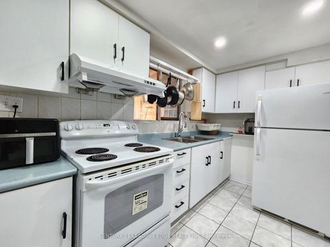 Photo 17 at 82 - 203 Lotherton Pathway, Glen Park, Toronto