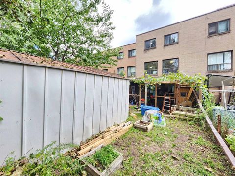 Photo 21 at 82 - 203 Lotherton Pathway, Glen Park, Toronto
