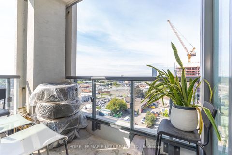 Photo 15 at 703 - 859 The Queensway, Queensway, Toronto