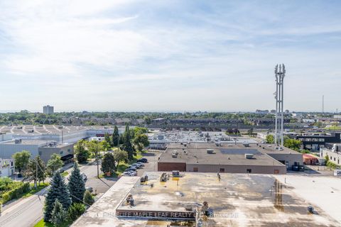 Photo 17 at 703 - 859 The Queensway, Queensway, Toronto