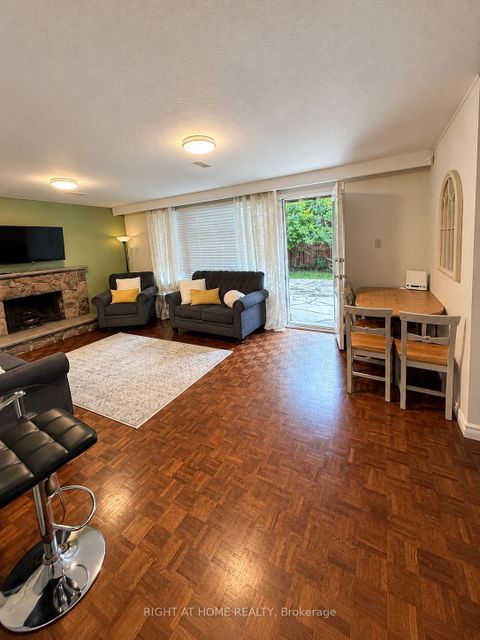 Photo 4 at 7 The Links Road, Windfields, Toronto