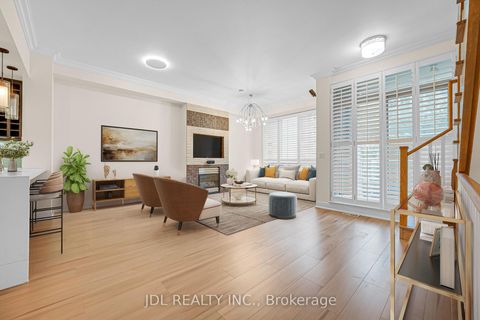 Photo 4 at TH07 - 761 Bay Street, Bay Street Corridor, Toronto