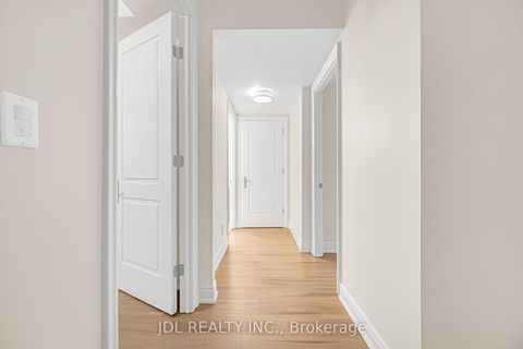 Photo 17 at TH07 - 761 Bay Street, Bay Street Corridor, Toronto