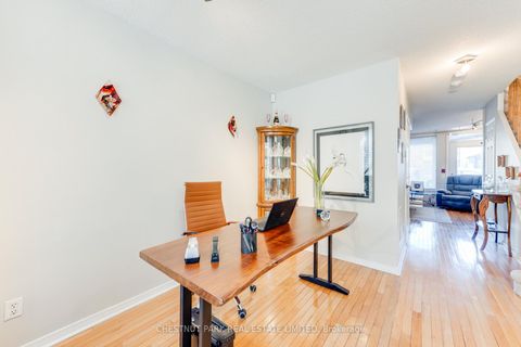 Photo 5 at TH8 - 140 Bathurst Street, Niagara, Toronto