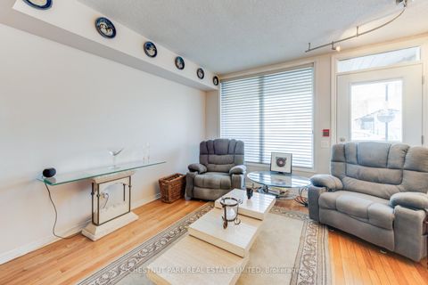 Photo 8 at TH8 - 140 Bathurst Street, Niagara, Toronto