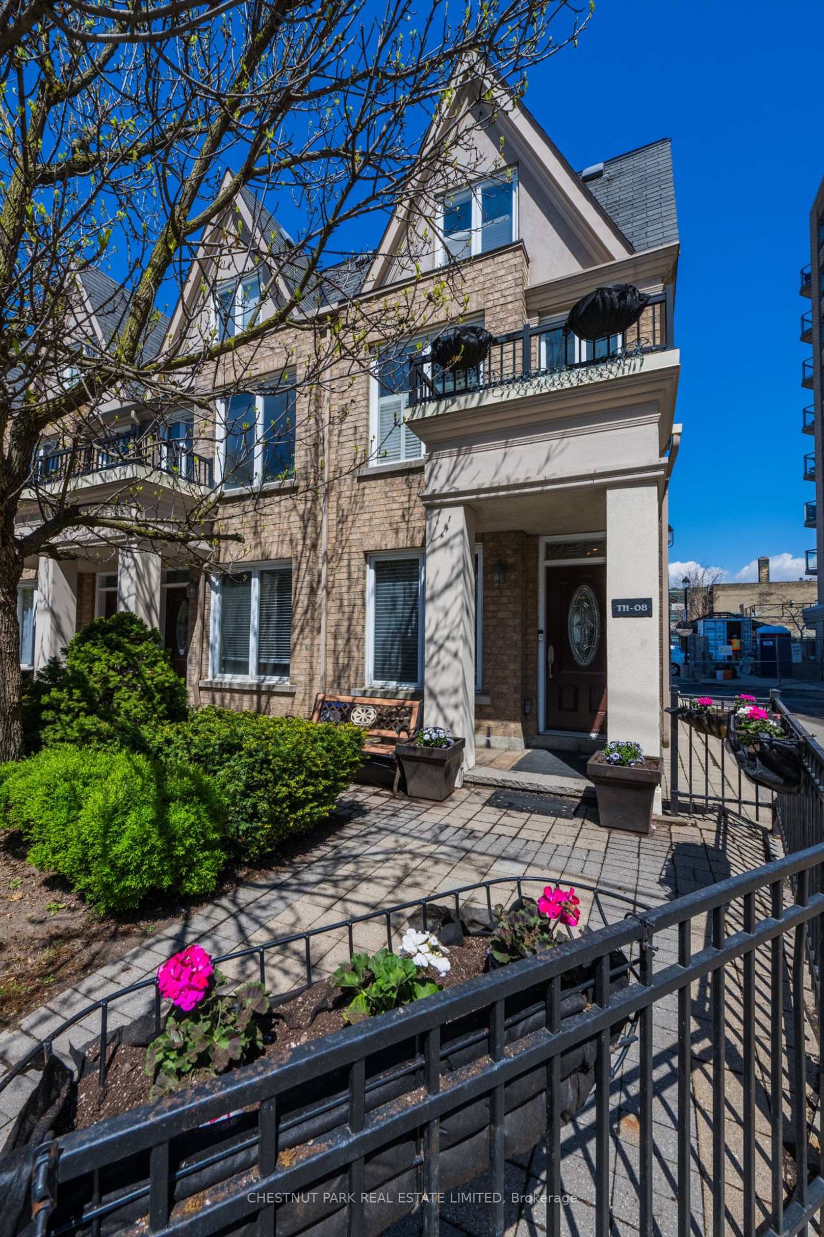 TH8 - 140 Bathurst Street, Niagara, Toronto photo 2